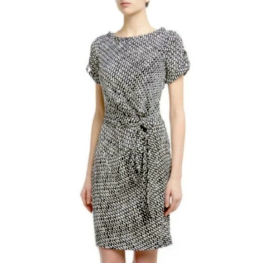 Diane Von Furstenberg Leron Silk Dress in Black and White sz 8‎
